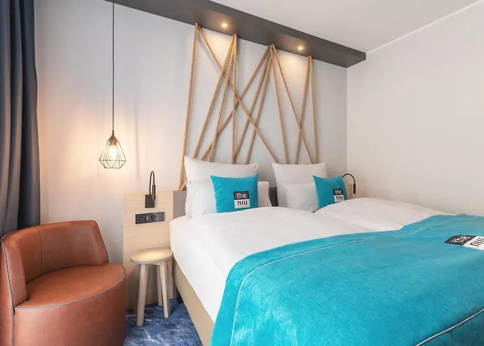 - The Niu, Yen By Ihg Hotel 3*