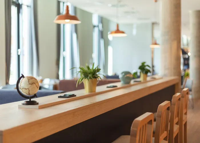 - The Niu, Yen By Ihg Hambourg